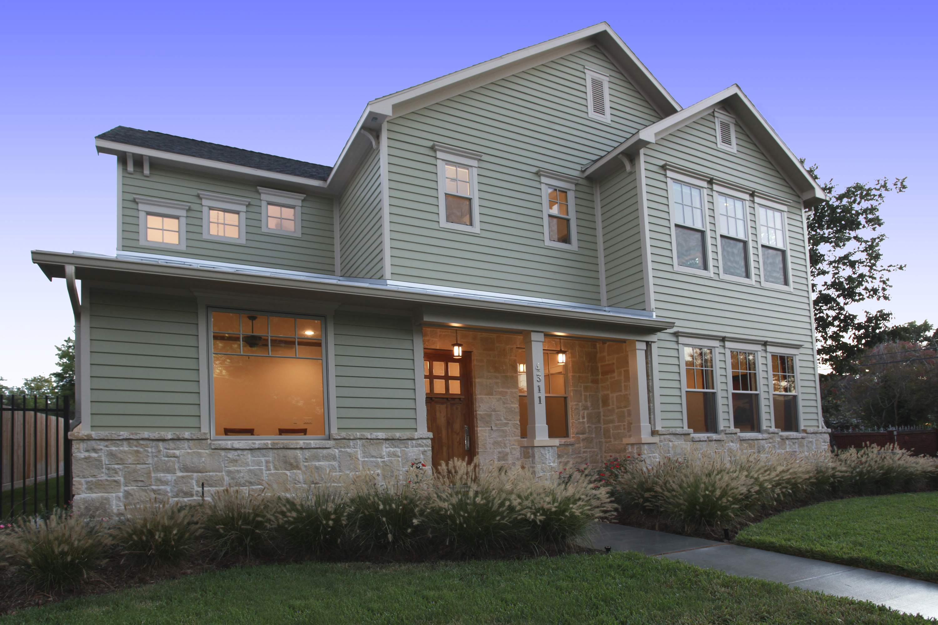 Main 4 - HARDIE PLANK HZ5 8.25 IN. X 144 IN. PRIMED SMOOTH FIBER CEMENT ARTISAN LAP SIDING - Arlington Coal & Lumber