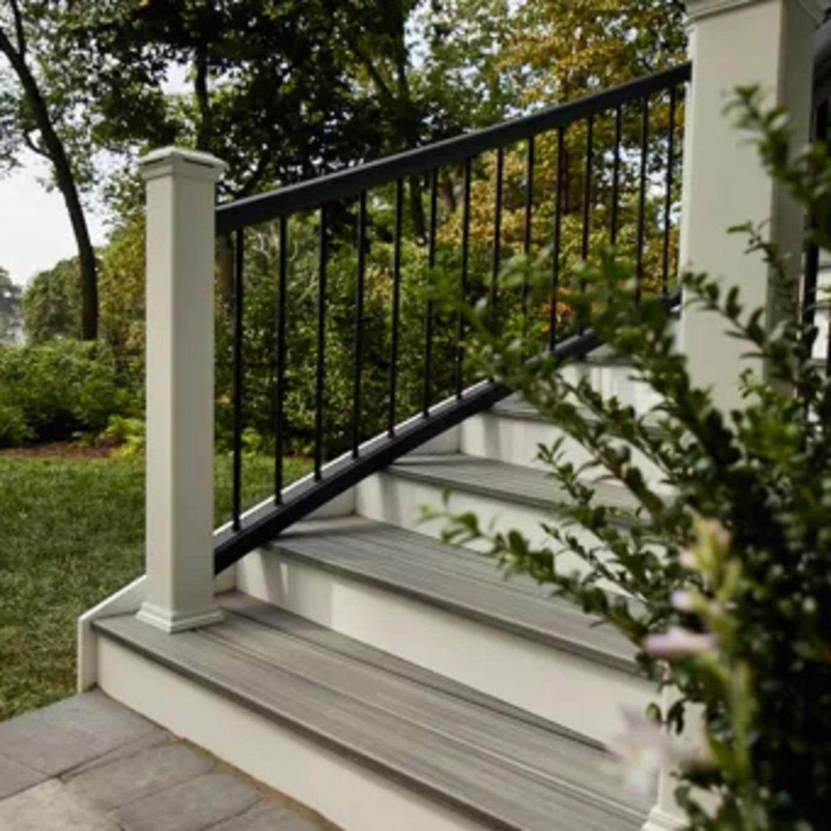 Main 6 - 8-ft x 36-in Transcend Stair Rail Kit with Round Aluminum Balusters - Charcoal Black Full Span - Arlington Coal & Lumber