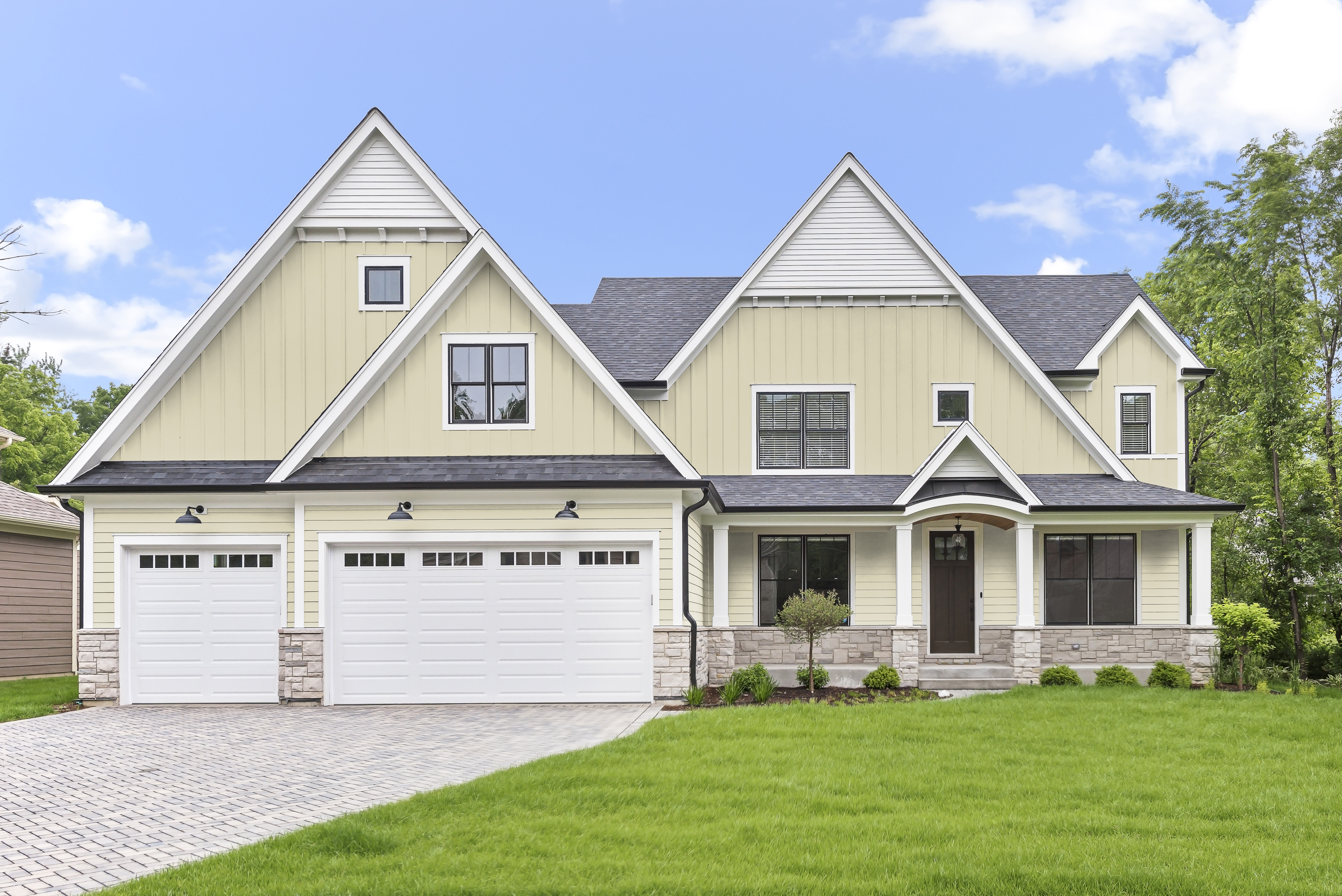 Main 3 - HARDIE PANEL HZ5 48 IN. X 120 IN. STATEMENT COLLECTION NAVAJO BEIGE CEDARMILL FIBER CEMENT PANEL SIDING - Arlington Coal & Lumber