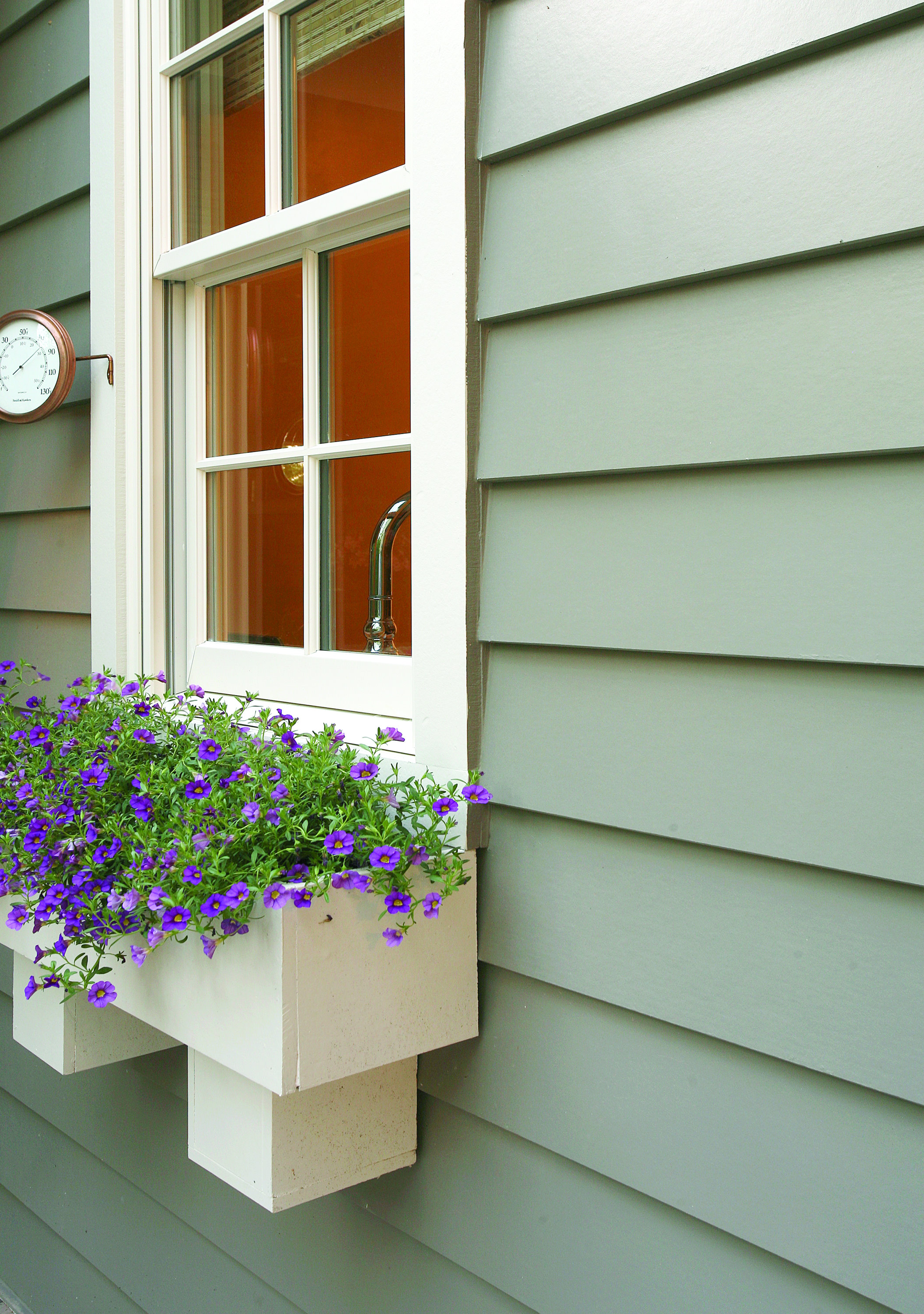 HARDIE PLANK HZ5 7.25 IN. X 144 IN. PRIMED SMOOTH FIBER CEMENT ARTISAN LAP SIDING - Arlington Coal & Lumber