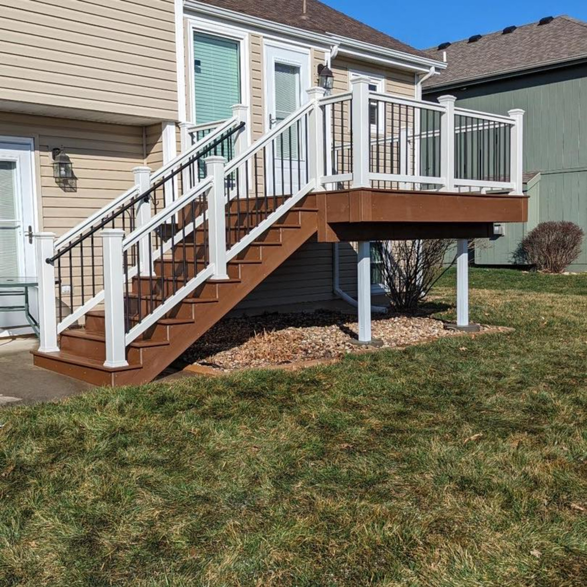Main 3 - 8-ft x 42-in Select® Stair T-Rail Kit with Round Aluminum Balusters - Classic White - Arlington Coal & Lumber