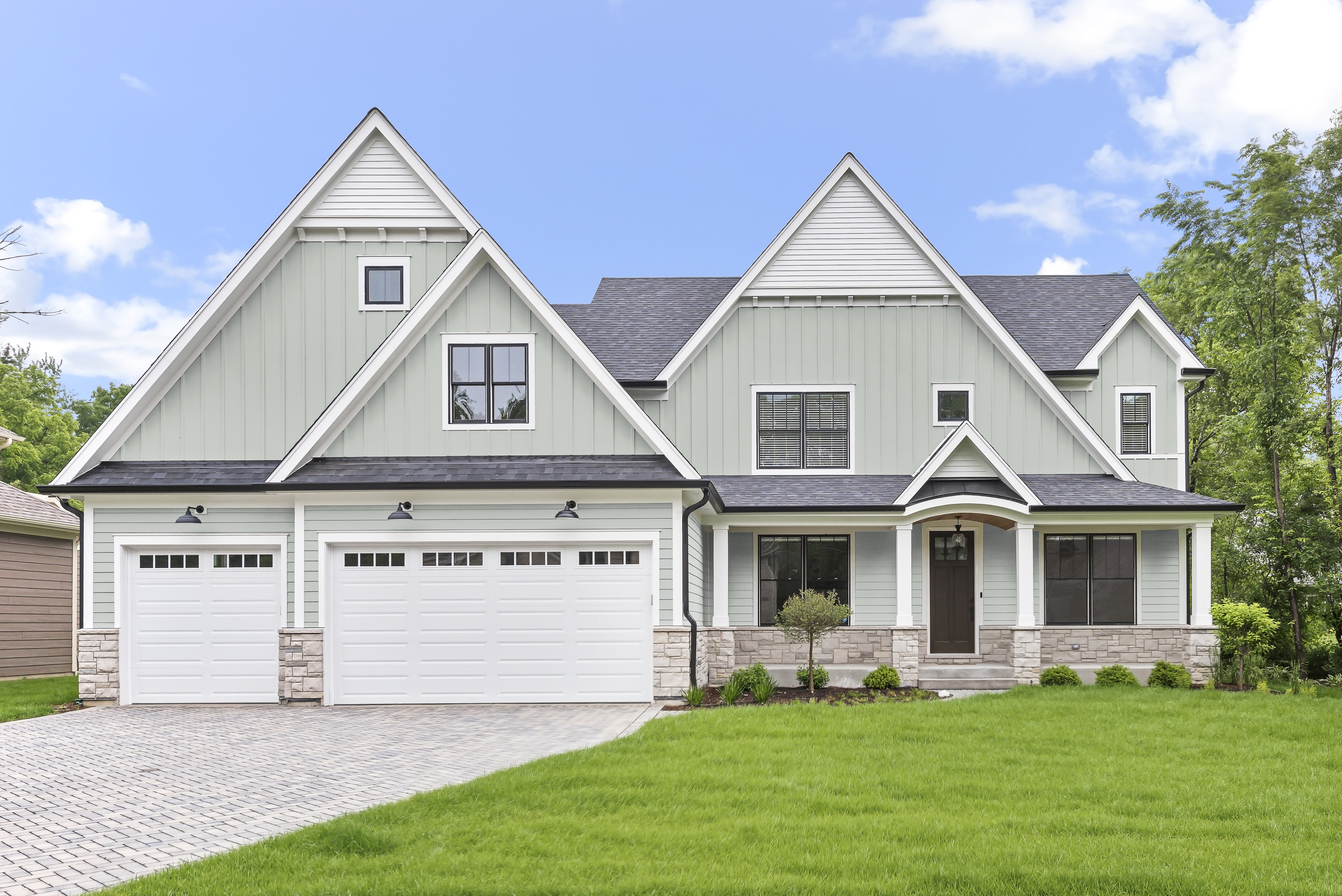 Main 3 - HARDIE PANEL HZ5 48 IN. X 120 IN. STATEMENT COLLECTION LIGHT MIST SMOOTH FIBER CEMENT PANEL SIDING - Arlington Coal & Lumber