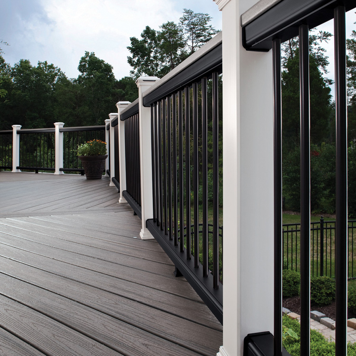 Main 3 - 1.3-in x 5.5-in x 16-ft Square Transcend® Island Mist - Arlington Coal & Lumber