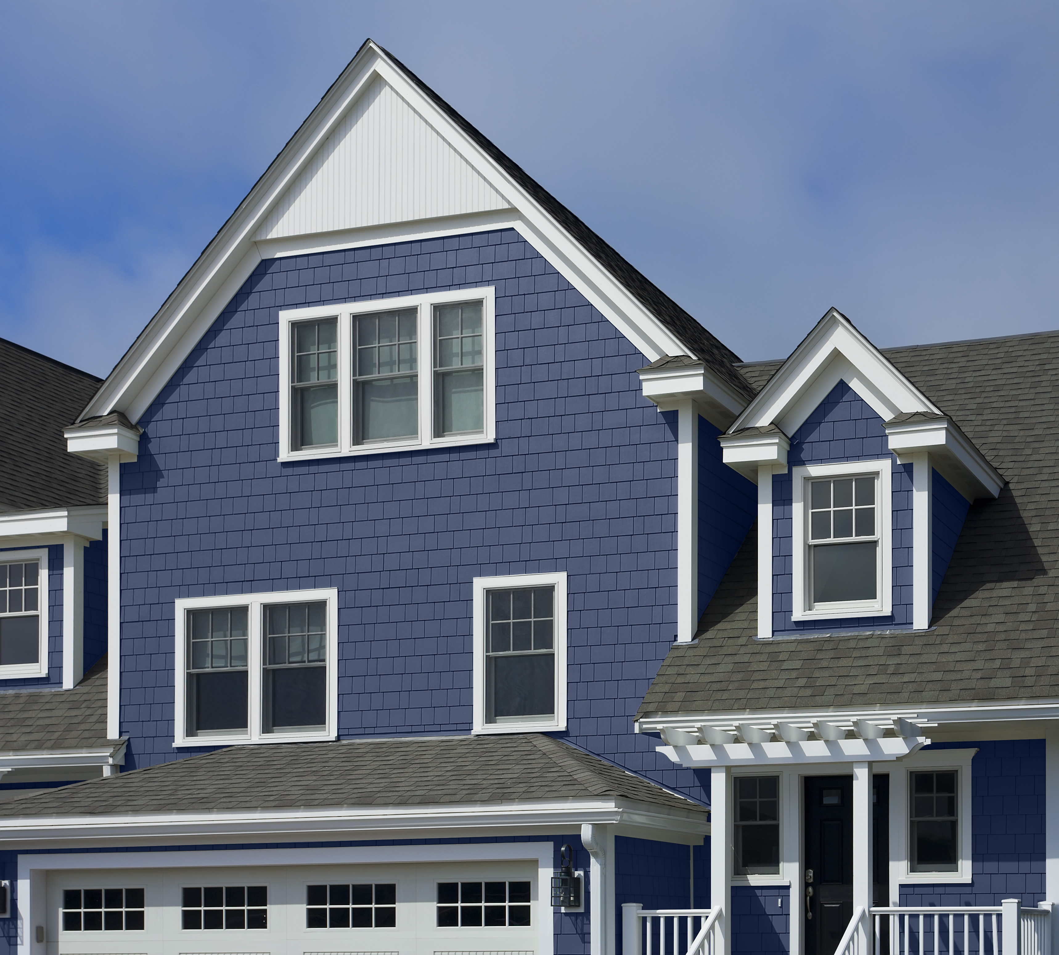 Main 7 - HARDIE SHINGLE HZ5 14 IN. X 48 IN. STATEMENT COLLECTION DEEP OCEAN STRAIGHT EDGE FIBER CEMENT SIDING - Arlington Coal & Lumber