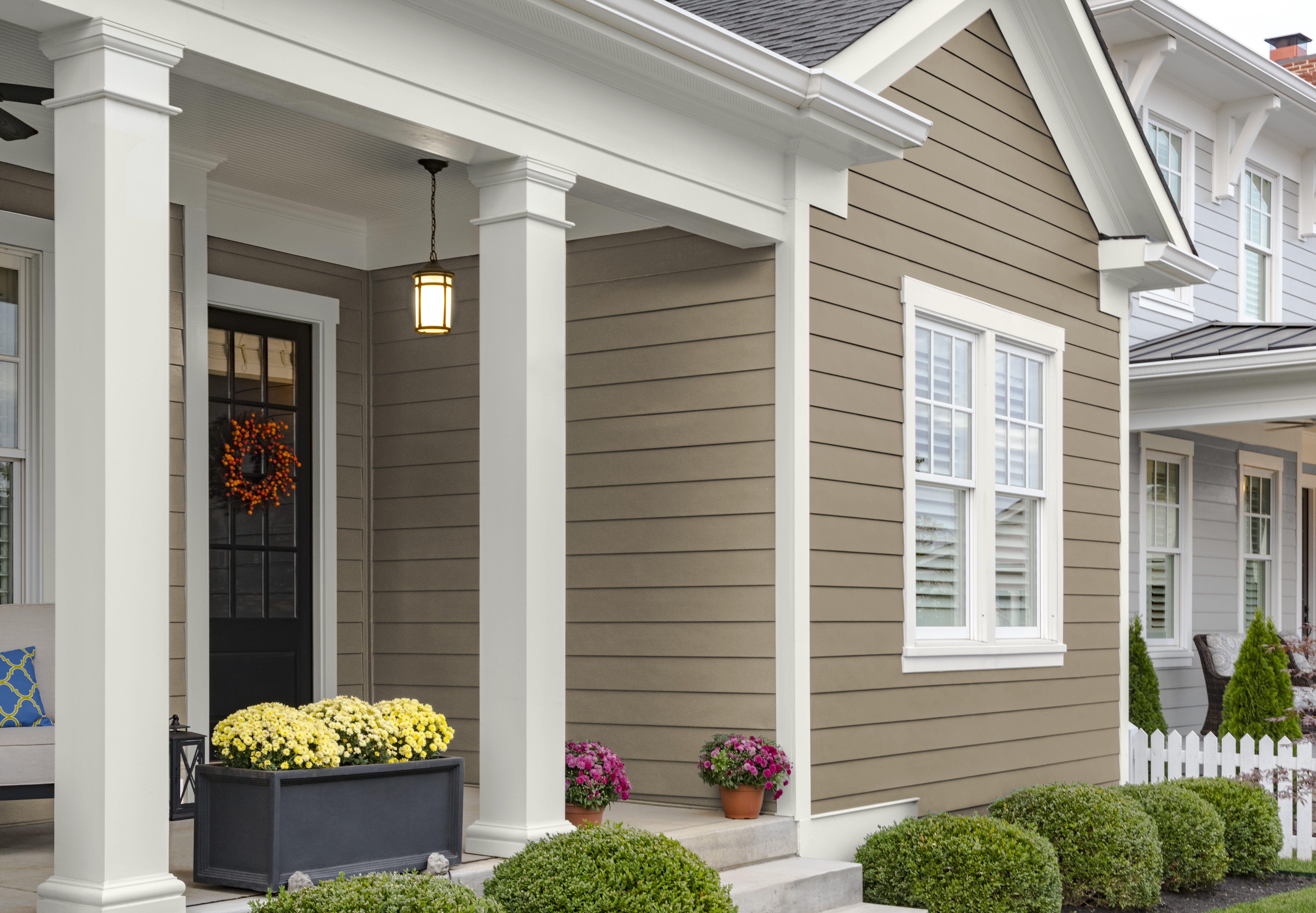 Main 3 - HARDIE PLANK HZ5 5.25 IN. X 144 IN. STATEMENT COLLECTION KHAKI BROWN SMOOTH FIBER CEMENT LAP SIDING - Arlington Coal & Lumber