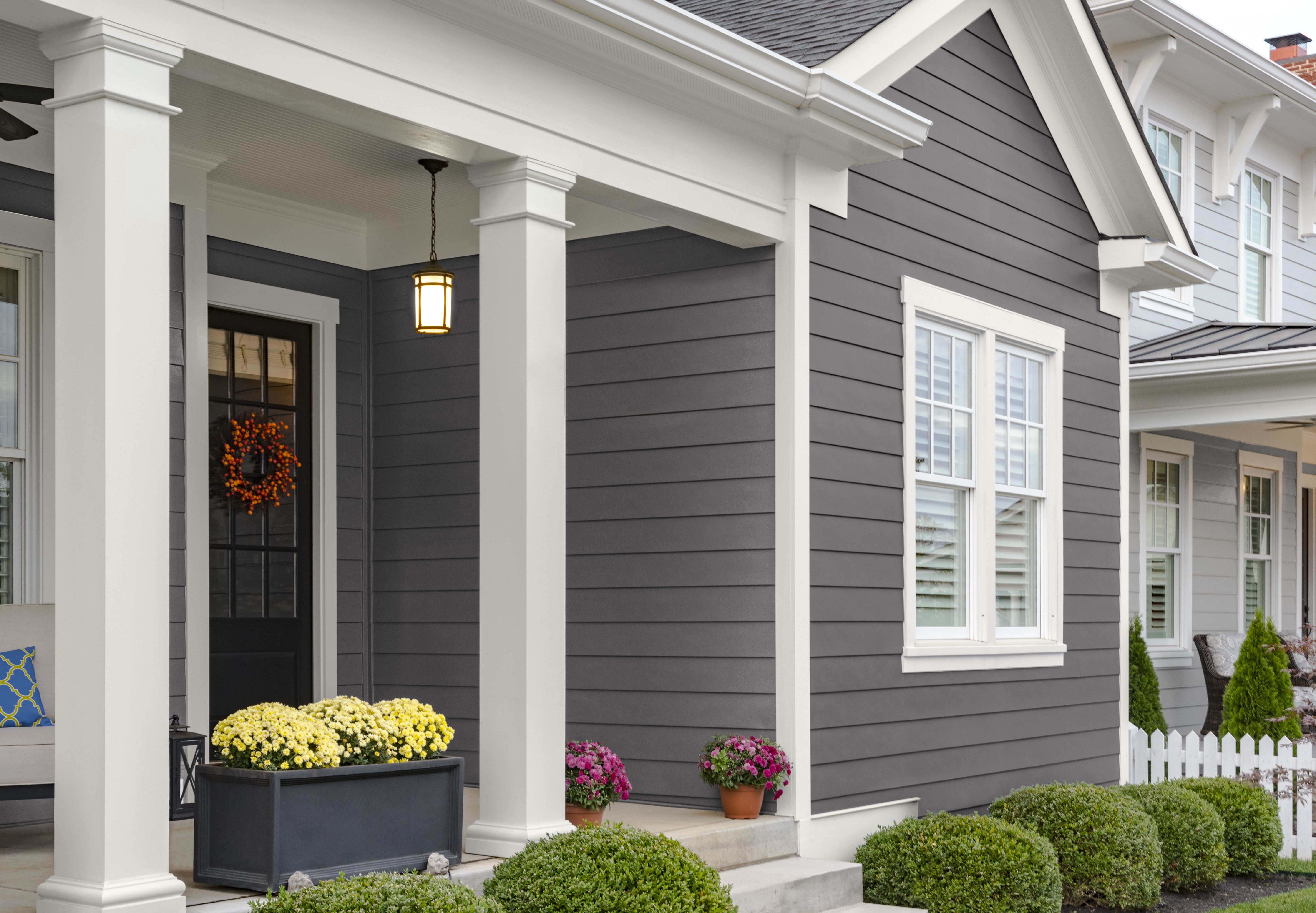 HARDIE PLANK HZ5 5.25 IN. X 144 IN. STATEMENT COLLECTION NIGHT GRAY SMOOTH FIBER CEMENT LAP SIDING - Arlington Coal & Lumber