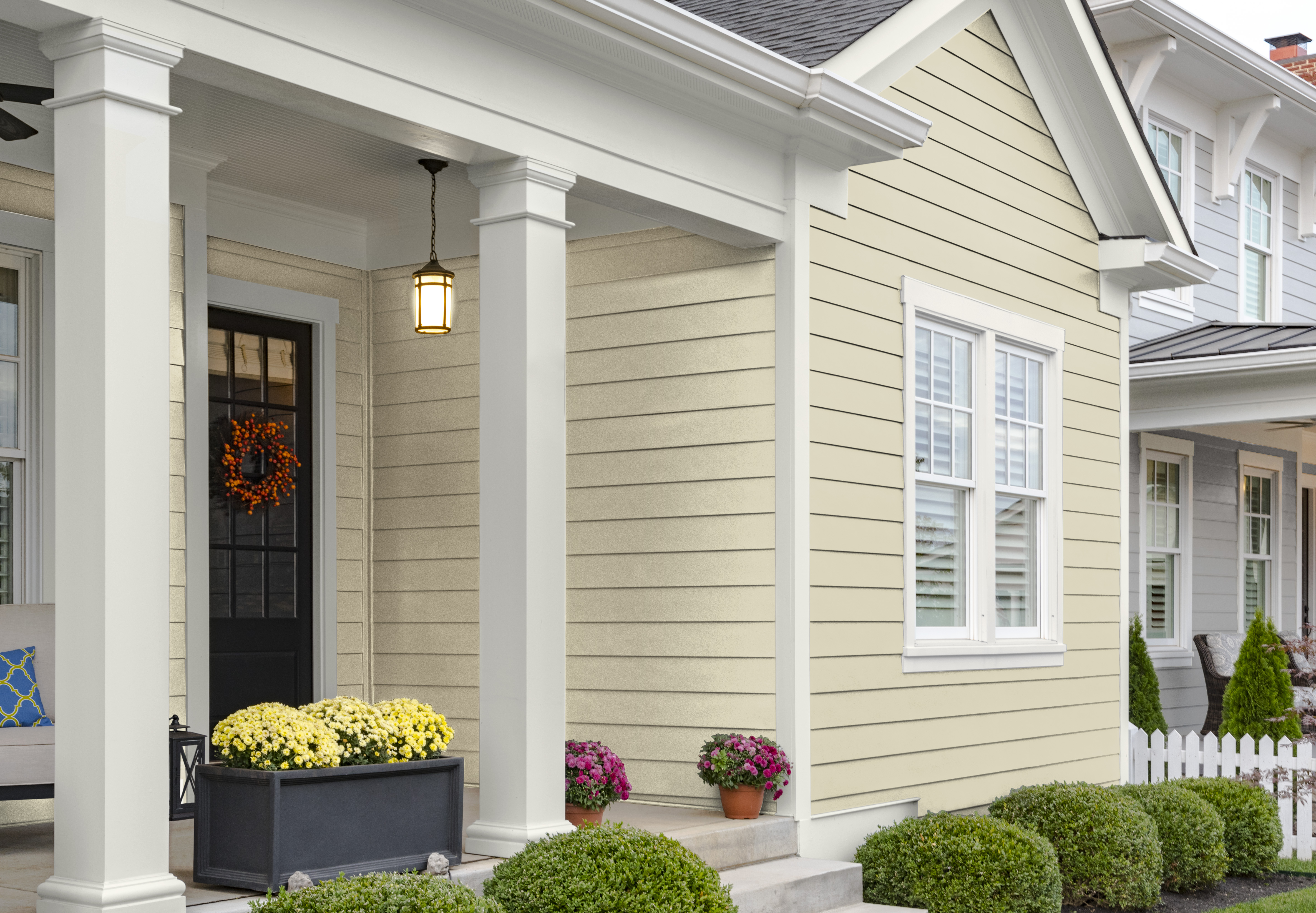 Main 3 - HARDIE PLANK HZ5 5.25 IN. X 144 IN. STATEMENT COLLECTION NAVAJO BEIGE SMOOTH FIBER CEMENT LAP SIDING - Arlington Coal & Lumber