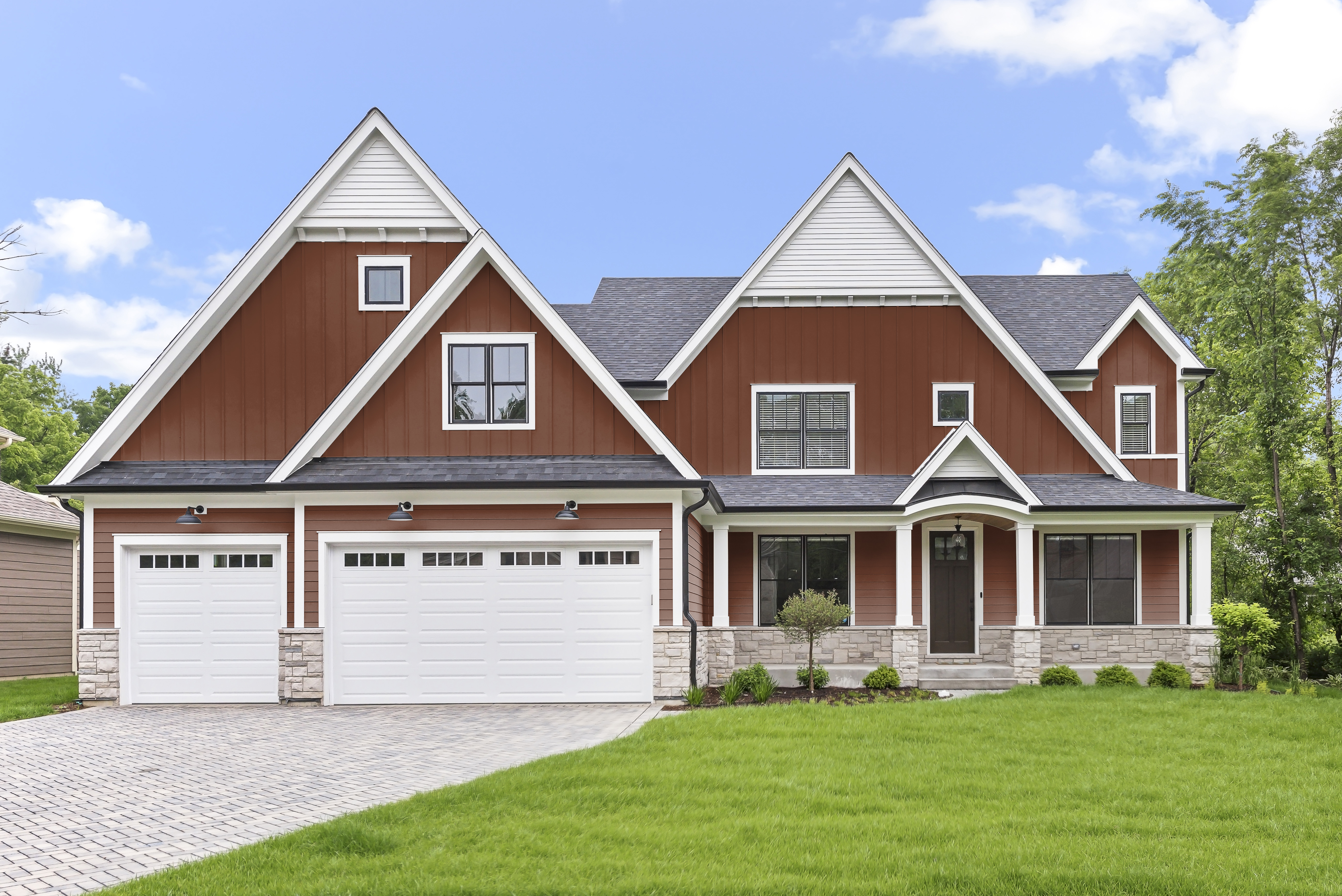 Main 3 - HARDIE TRIM HZ5 0.75 IN. X 2.5 IN. X 12 FT. STATEMENT COLLECTION COUNTRYLANE RED FIBER CEMENT RUSTIC GRAIN BATTEN TRIM - Arlington Coal & Lumber