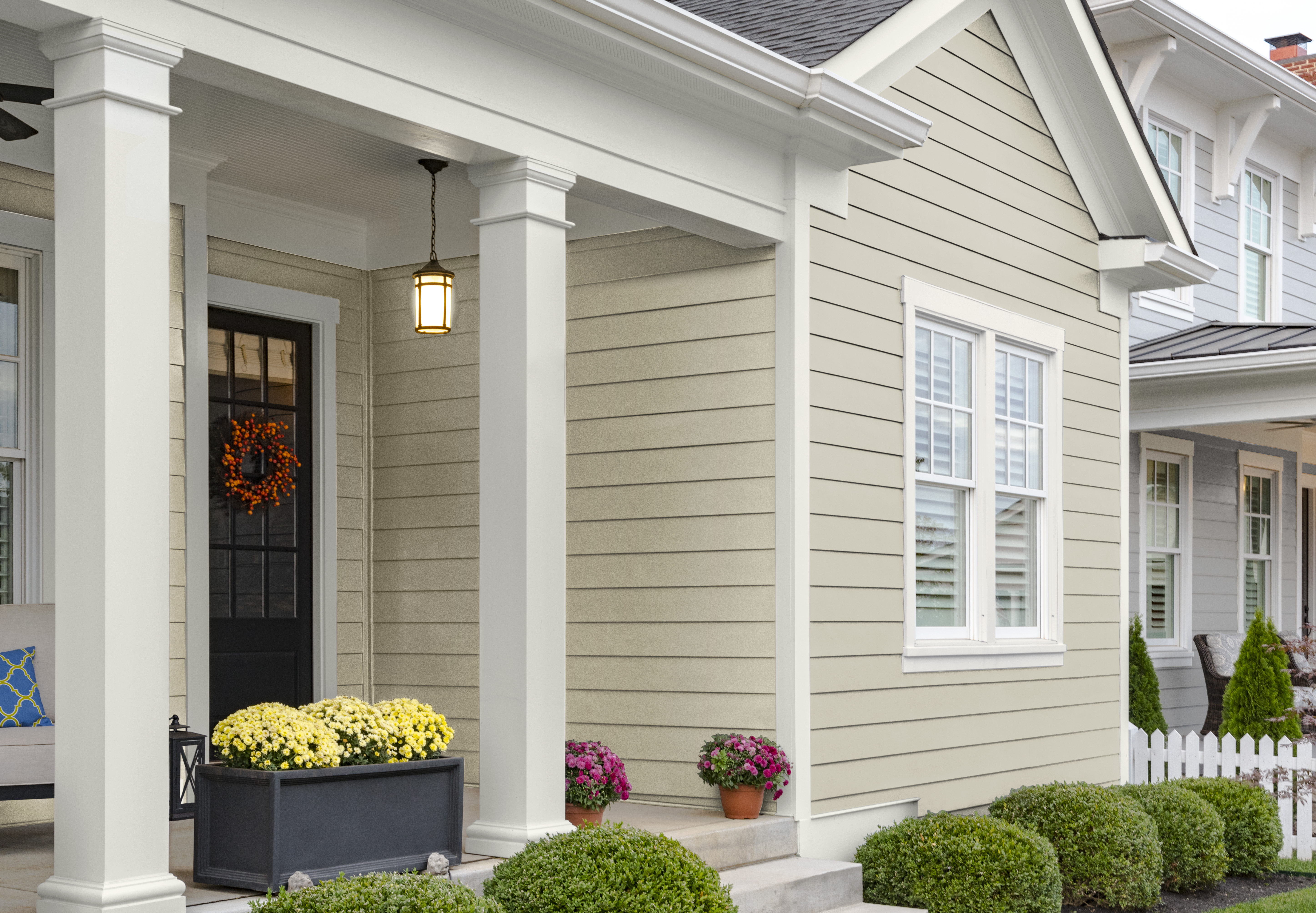 Main 6 - HARDIE PLANK HZ5 5.25 IN. X 144 IN. STATEMENT COLLECTION COBBLE STONE SMOOTH FIBER CEMENT LAP SIDING - Arlington Coal & Lumber