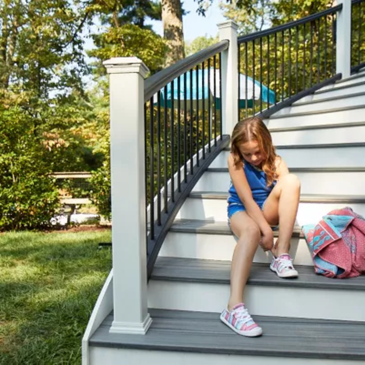 Main 2 - 6-ft x 36-in Transcend Horizontal Rail Kit with Composite Balusters - Vintage Lantern Full Span - Arlington Coal & Lumber