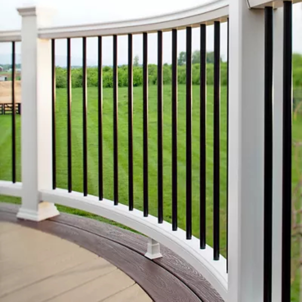 Main 2 - 8-ft x 42-in Transcend Horizontal Rail Kit with Round Aluminum Balusters - Classic White Full Span - Arlington Coal & Lumber