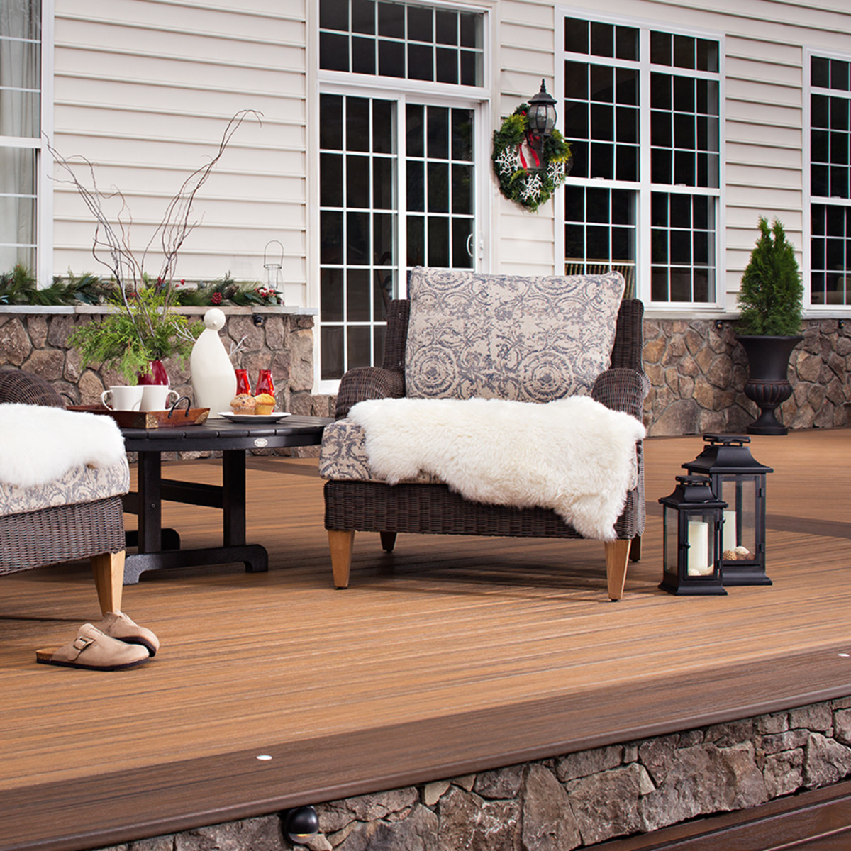 Main 5 - .94-in x 5.5-in x 20-ft Grooved Transcend® Havana Gold - Arlington Coal & Lumber